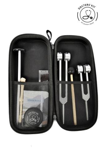 حقيبة ادوات الفحص السريري