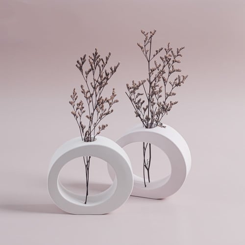 6 حبات - فازة مع الورد بتغليف تُل