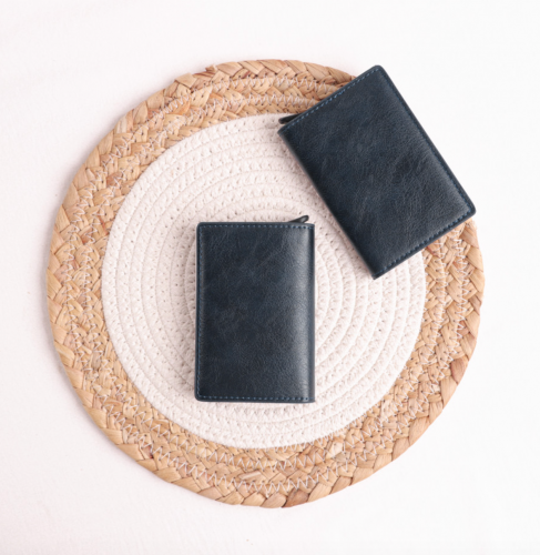 محفظة ذكية لون كحلي