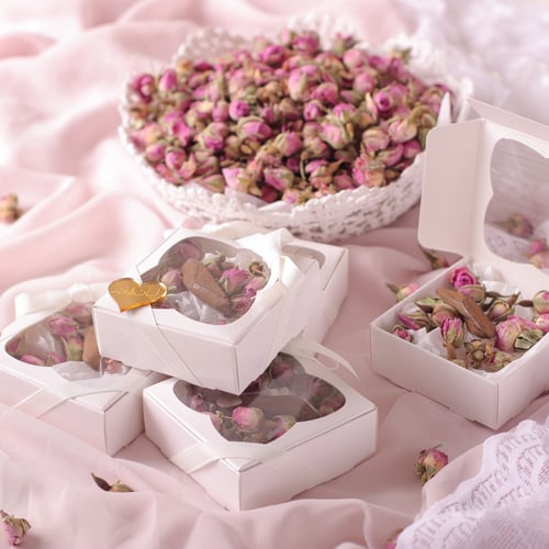 توزيعات العود والورد