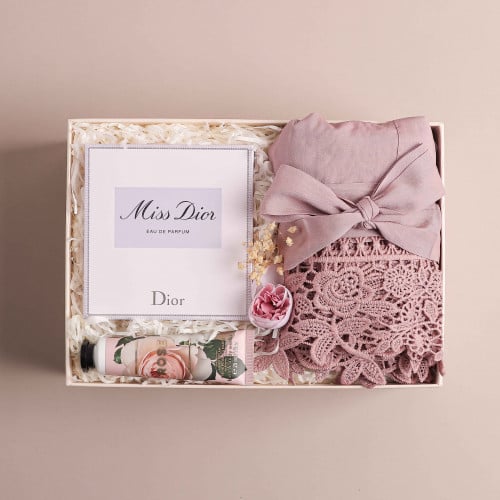 هدية عطر وورد - هدايا نسائية