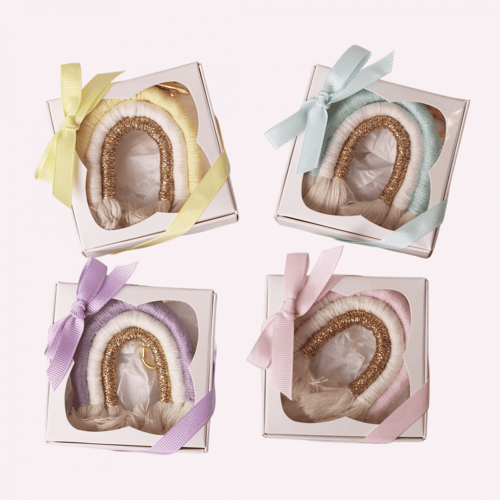 توزيعات ميدالية مكرمية قوس قزح - لون وردي