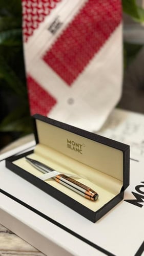 بكج شماغ مع قلم مونت بلانك آخر اصدار