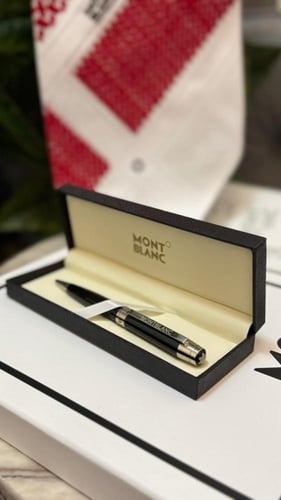 بكج شماغ مع قلم مونت بلانك آخر اصدار