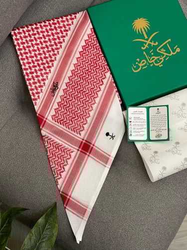 شماغ ملكي خاص كلاسك فاتح اخر اصدار