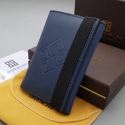 بوك جيفنشي"2022