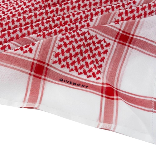 شماغ جيفنشي كلاسيك انجليزي 2026