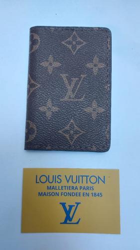 بوك لويس فيتون