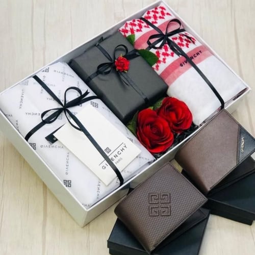 العرض الذهبي من جيفنشي F21