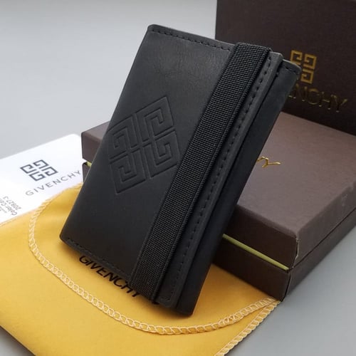 بوك جيفنشي"2022