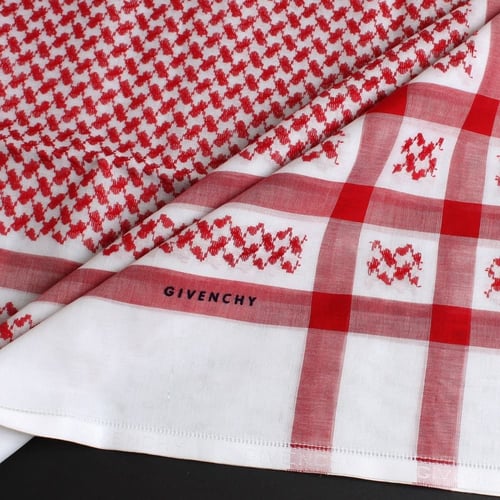 العرض الذهبي من جيفنشي F21