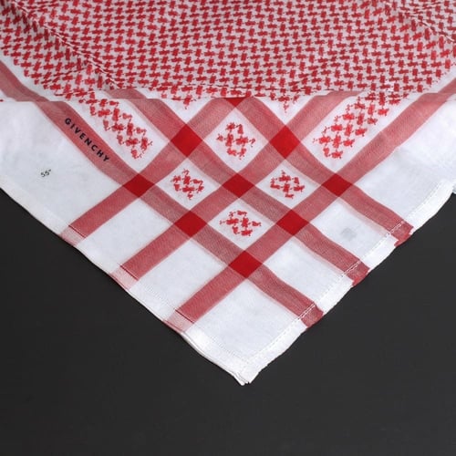 العرض البلاتيني من جيفنشي F31