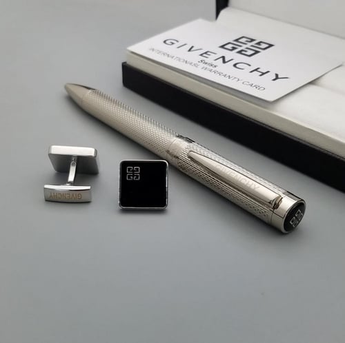 العرض البلاتيني من جيفنشي F31