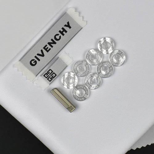 العرض البلاتيني من جيفنشي F31