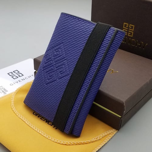 بوك جيفنشي"2022