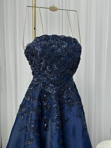 فستان سهرة لون كحلي ملكي