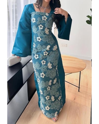 فستان ناعم مزين بخرز لون ازرق