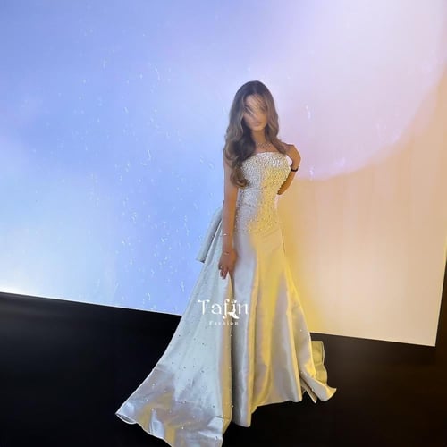 فستـان ملَـك الحصـري