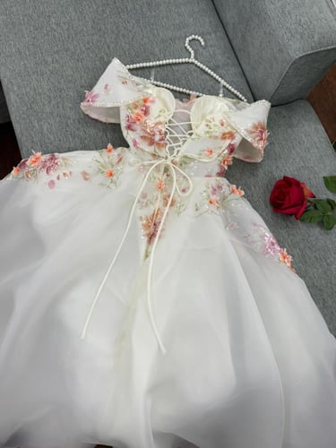 فستان سهرة مشجر