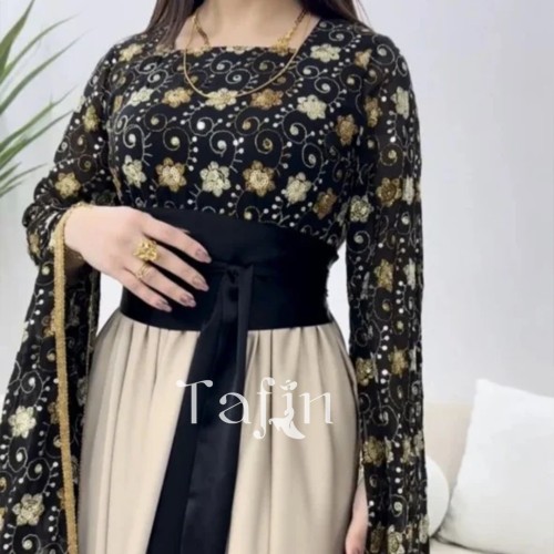 فستان سهرة مطرز الأكمام