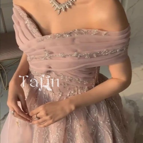 فستان ملكة انيق