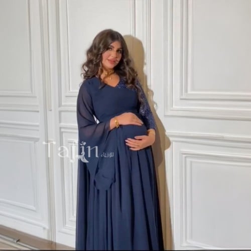 فستان الحوامل كحلي شيفون مع كم ترتر