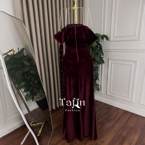 فستان سهرة كلاسيك بورغندي