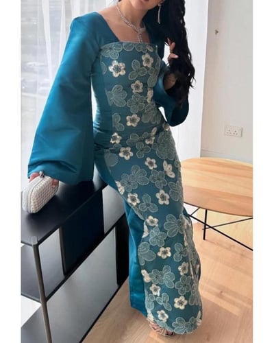 فستان ناعم مزين بخرز لون ازرق