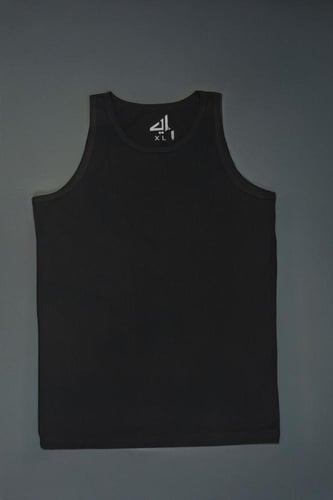 بِلاكُم إيا - اسود