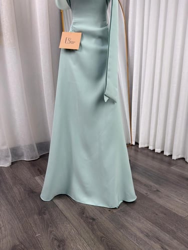 فستان التيفاني