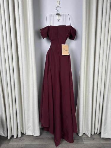 فستان العنابيه