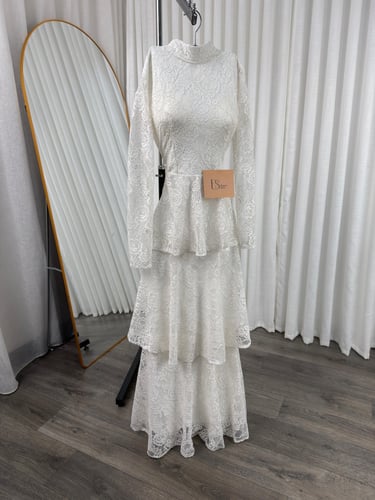 فستان دانتيل طبقات