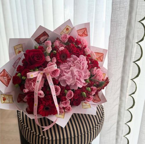 XOXO bouquet