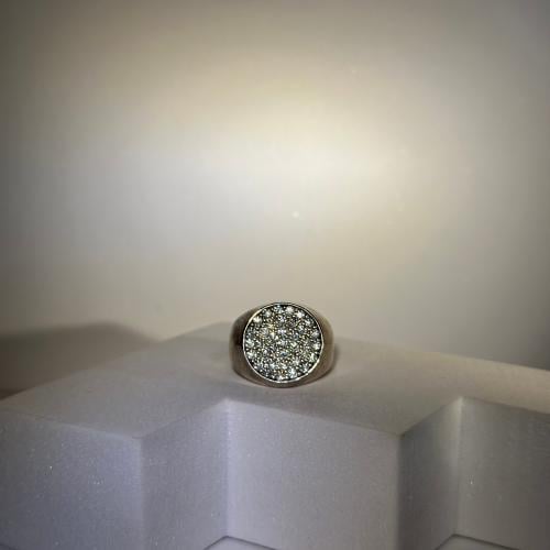 خاتم فضة فاخر مطعم بأحجار مزونايت طبيعية