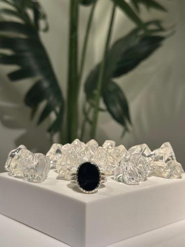 خاتم فضة فاخر بحجر العقيق الاسود