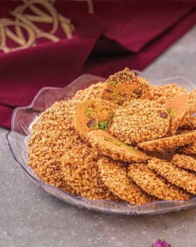 برازق بالسمن البلدي والفستق الحلبي