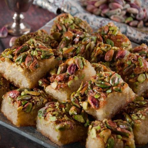 هريسة بالسمن البلدي والفستق الحلبي