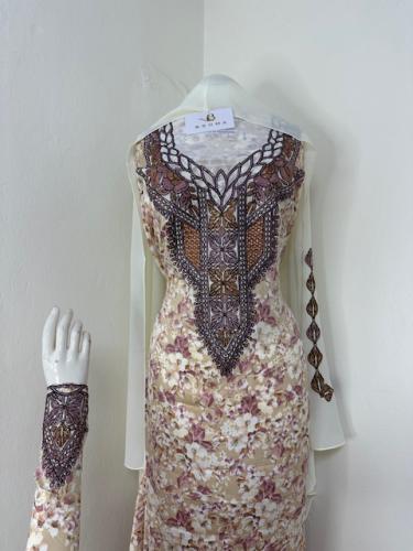 مخور اماراتي فخم حرير اندنوسي بالطرحه تطريز وكريست...