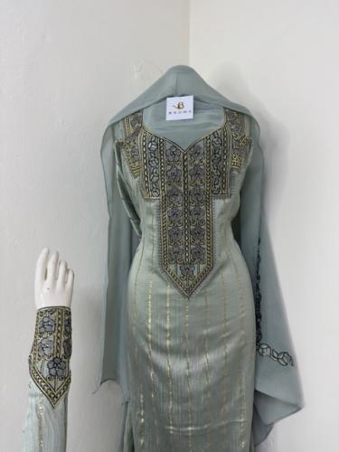 مخور حرير ساده مقلم بالطرحه