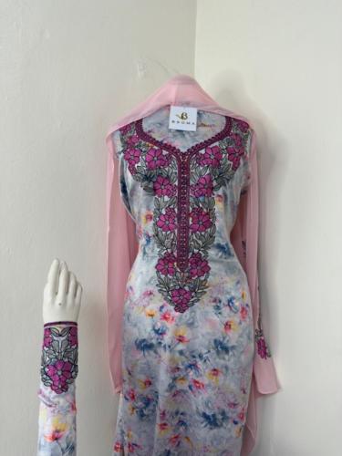 مخور حرير اندنوسي بالطرح تطريز وكريستال