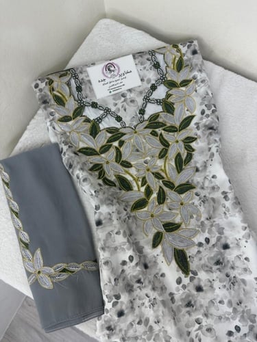 مخور حرير ديجتال بالطرحه تطريز وكريستال