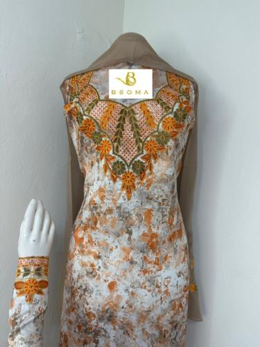 مخور حرير ديجتال بالطرحه تطريز وكريستال