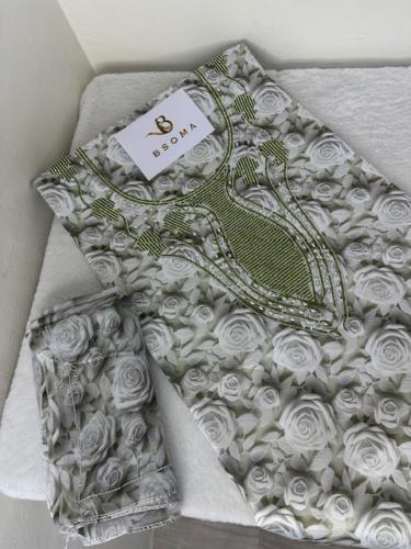 مخور مورد بالطرحه حرير ديجتال متروس كريستال