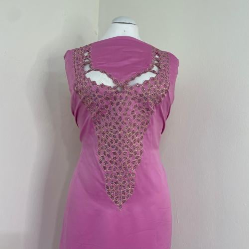 مخور حرير كريب مخرم تطريز وكريستال