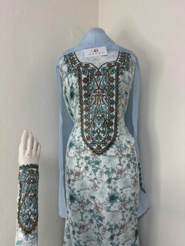 مخور حرير راقي بالطرحه تطريز وكريستال