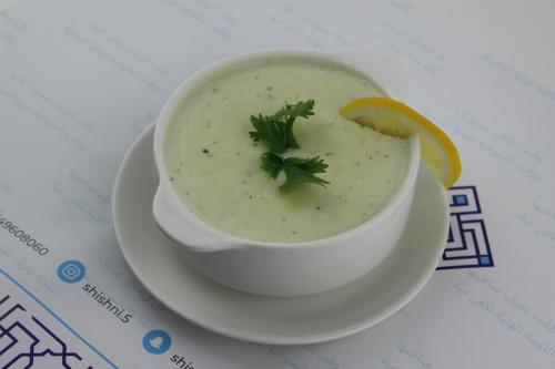 شوربة كريمة الدجاج بالذرة