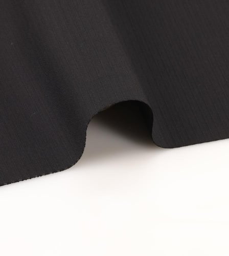 اسود مقلم J1