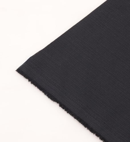 اسود مقلم D5