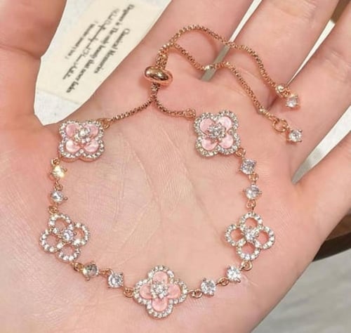 أسوارة بريق الاناقة لمعصمك