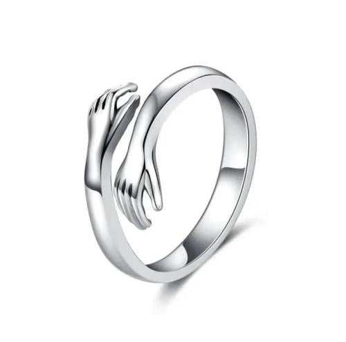 خاتم العناق